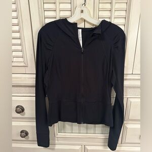Lululemon Cropped Running Jacket in Black, size: 10